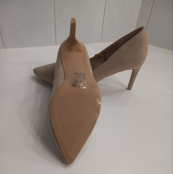 Womens Heels - Picture 2 of 2